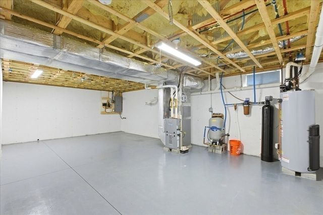 10 Jonathan Ln, Wareham, MA 02571