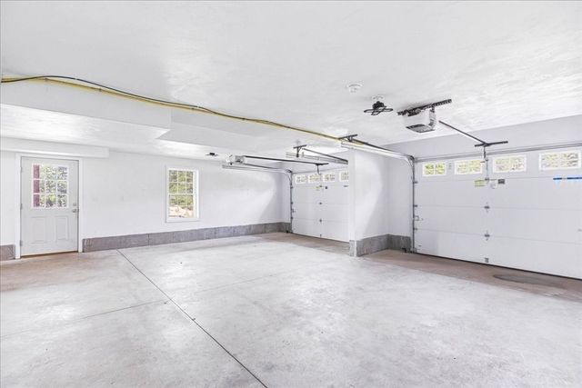 10 Jonathan Ln, Wareham, MA 02571