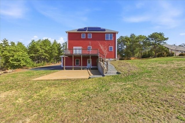 10 Jonathan Ln, Wareham, MA 02571