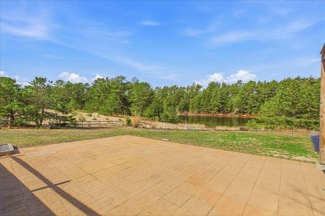 10 Jonathan Ln, Wareham, MA 02571