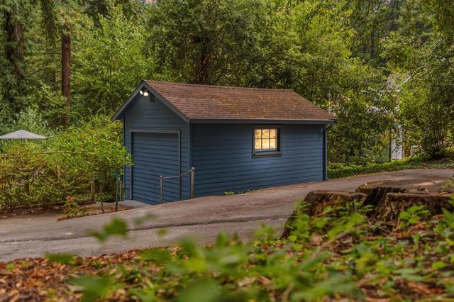 4 Glen Alpine Avenue, Mount Hermon, CA 95041