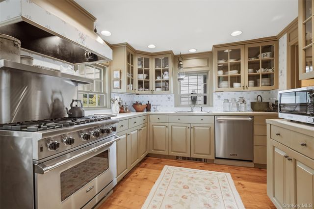 142 High Ridge Road, Pound Ridge, NY 10576