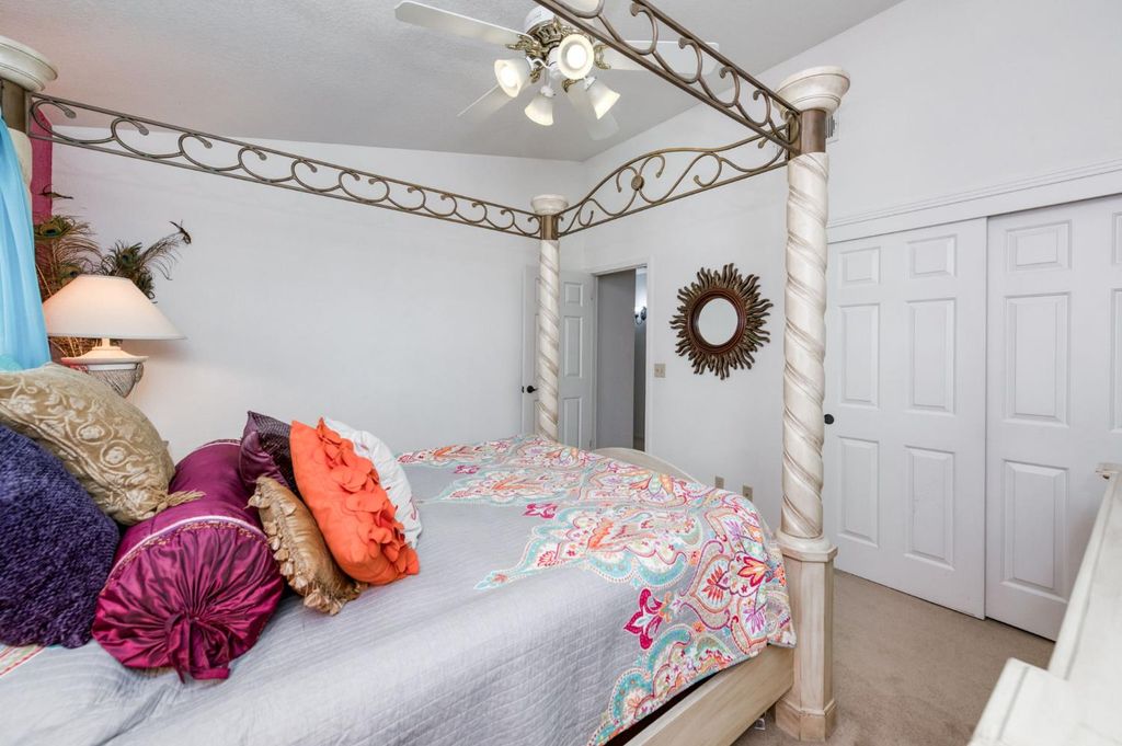 Image 25 of property listing at 2051 Los Altos Avenue, Clovis, CA 93611