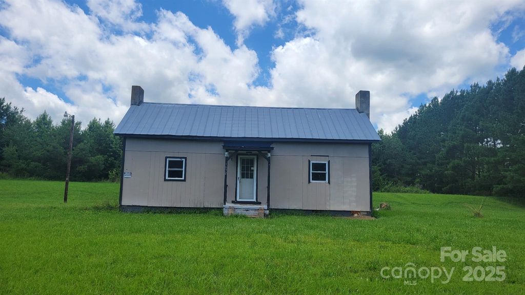 1672 Riverview Road, Lincolnton, NC 28092