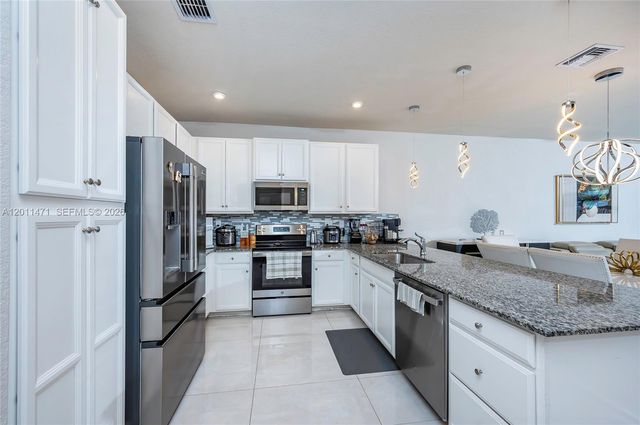10876 SW 232nd Ter, Homestead, FL 33032