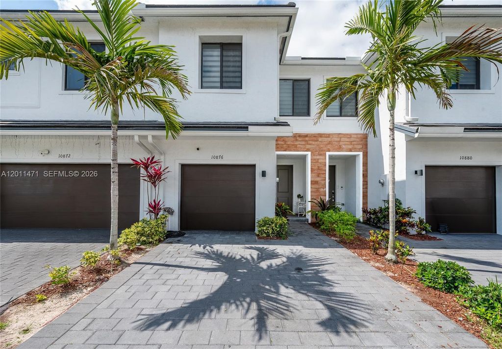 10876 SW 232nd Ter, Homestead, FL 33032
