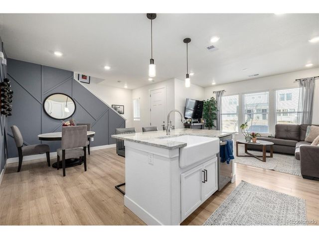 8863 Fraser River Loop, Littleton, CO 80125
