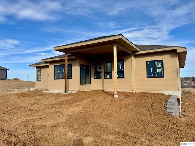 11002 S 101st Street, Papillion, NE 68046