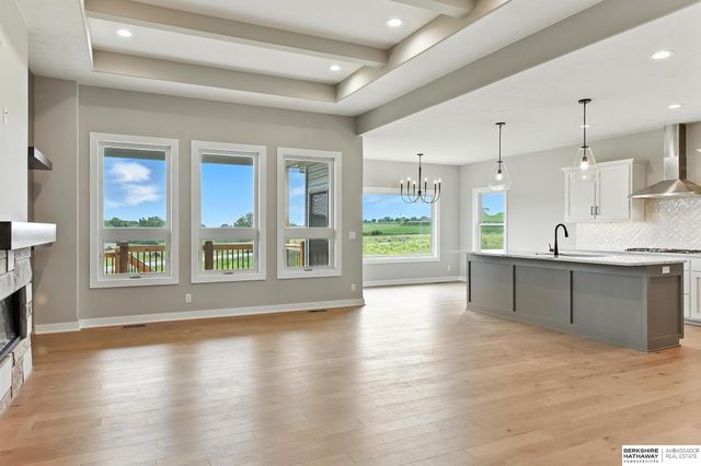 11002 S 101st Street, Papillion, NE 68046