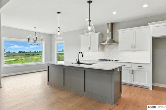 11002 S 101st Street, Papillion, NE 68046