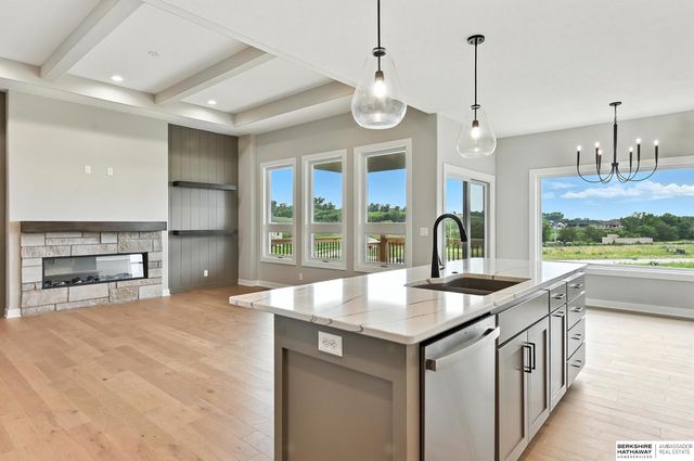 11002 S 101st Street, Papillion, NE 68046