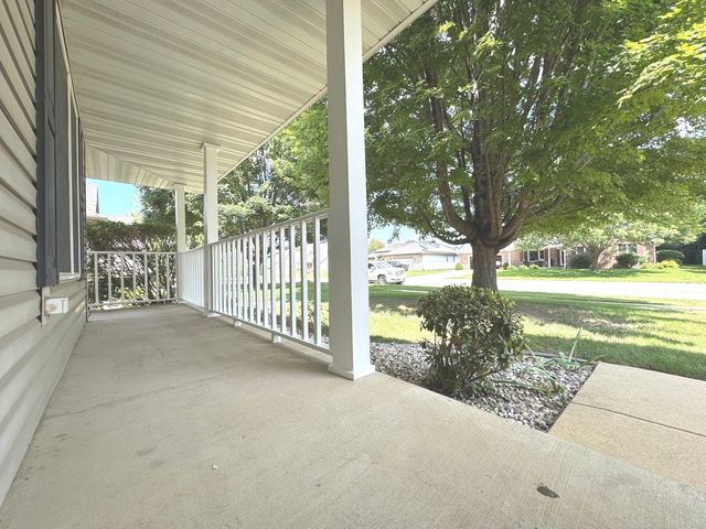 577 Westberry Lane, Bourbonnais, IL 60914