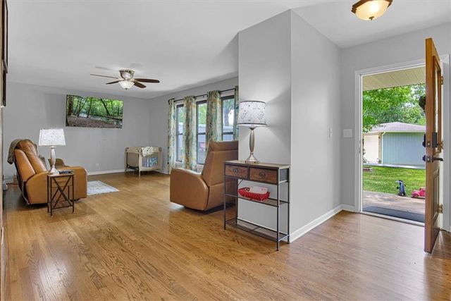 602 Pierson Street, Excelsior Springs, MO 64024