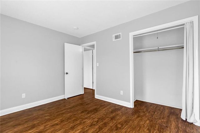 10239 Robinson Street, Overland Park, KS 66212