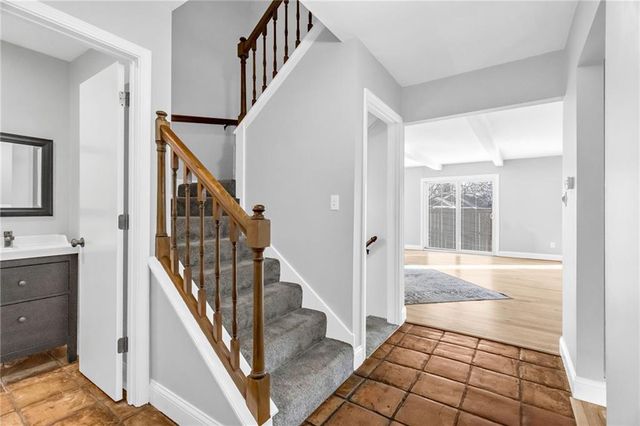 10239 Robinson Street, Overland Park, KS 66212