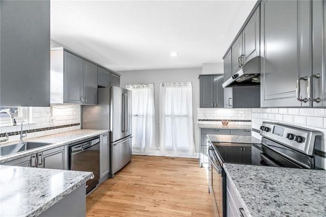 10239 Robinson Street, Overland Park, KS 66212