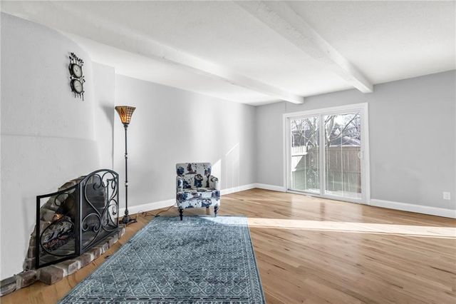 10239 Robinson Street, Overland Park, KS 66212