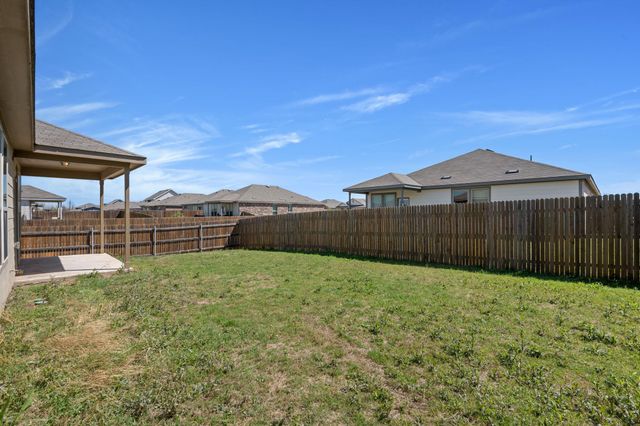 184 Gunther WAY, Taylor, TX 76574