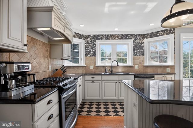 310 NEWTON CT, Haddon Township, NJ 08107