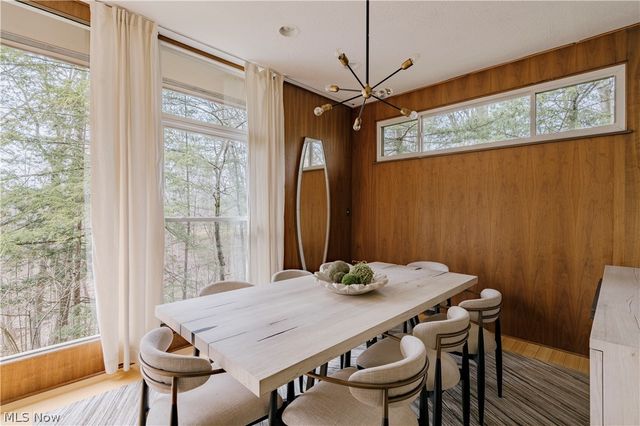 35 Skyline Drive, Moreland Hills, OH 44022