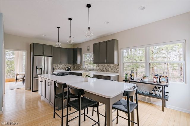 35 Skyline Drive, Moreland Hills, OH 44022