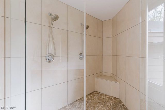 35 Skyline Drive, Moreland Hills, OH 44022