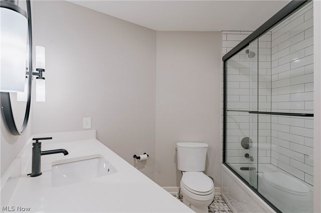 35 Skyline Drive, Moreland Hills, OH 44022