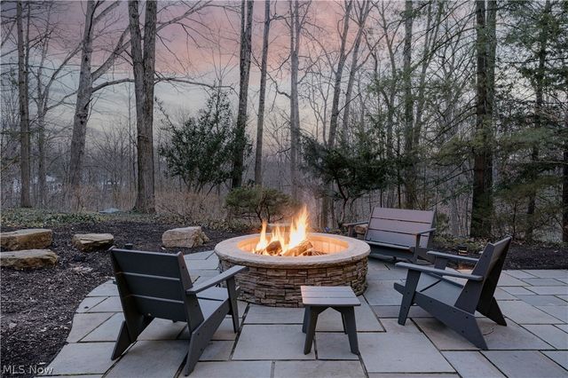 35 Skyline Drive, Moreland Hills, OH 44022