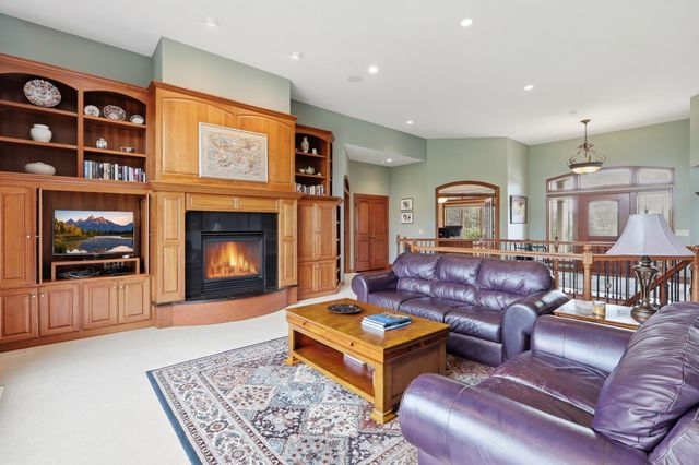 22720 Sweeney Lane, Lakeville, MN 55044