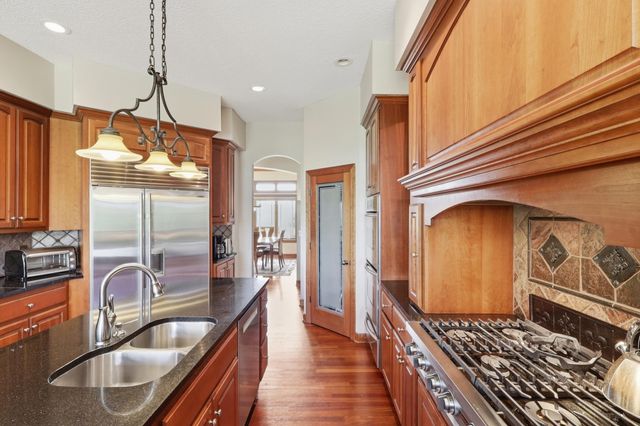 22720 Sweeney Lane, Lakeville, MN 55044