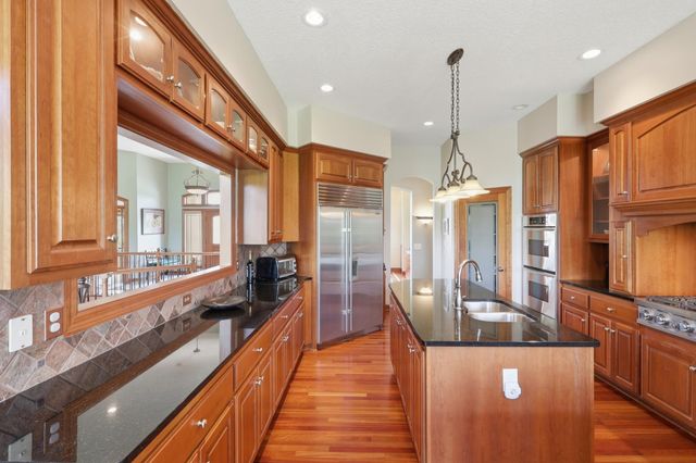 22720 Sweeney Lane, Lakeville, MN 55044