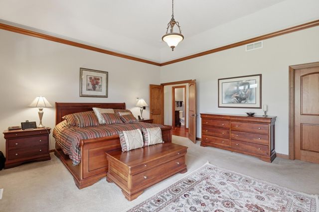 22720 Sweeney Lane, Lakeville, MN 55044