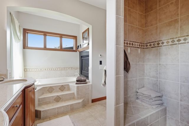 22720 Sweeney Lane, Lakeville, MN 55044