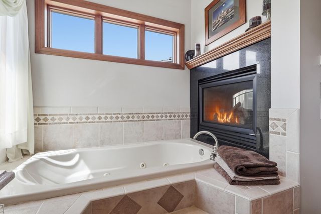 22720 Sweeney Lane, Lakeville, MN 55044