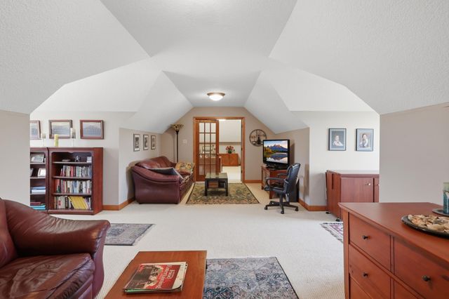 22720 Sweeney Lane, Lakeville, MN 55044