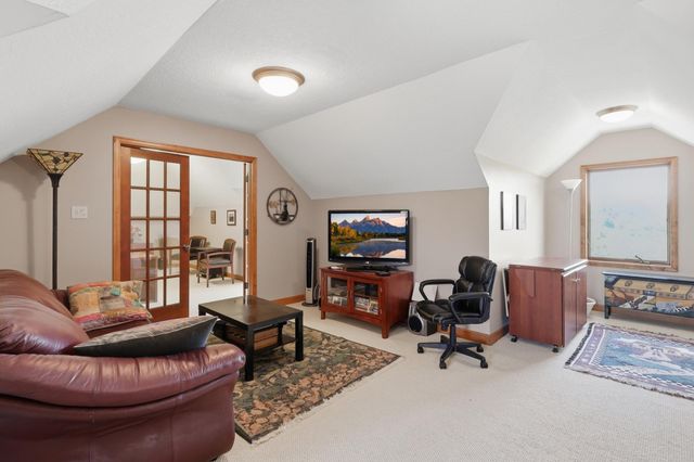 22720 Sweeney Lane, Lakeville, MN 55044