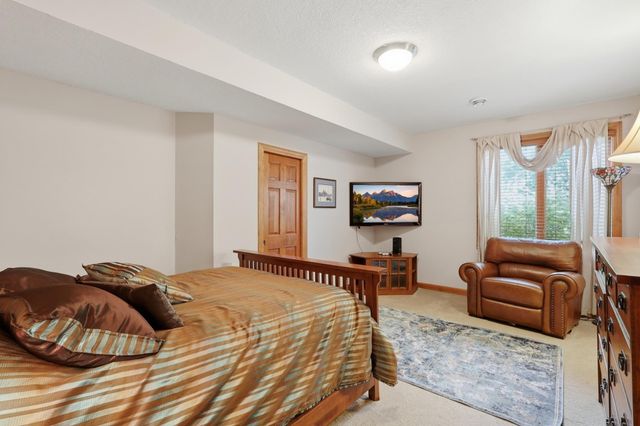22720 Sweeney Lane, Lakeville, MN 55044