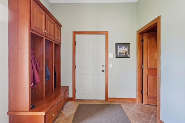 22720 Sweeney Lane, Lakeville, MN 55044