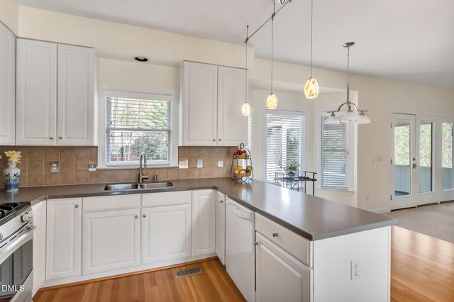 109 N Crabtree Knolls, Chapel Hill, NC 27514