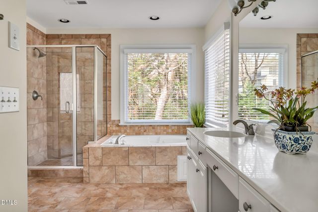 109 N Crabtree Knolls, Chapel Hill, NC 27514