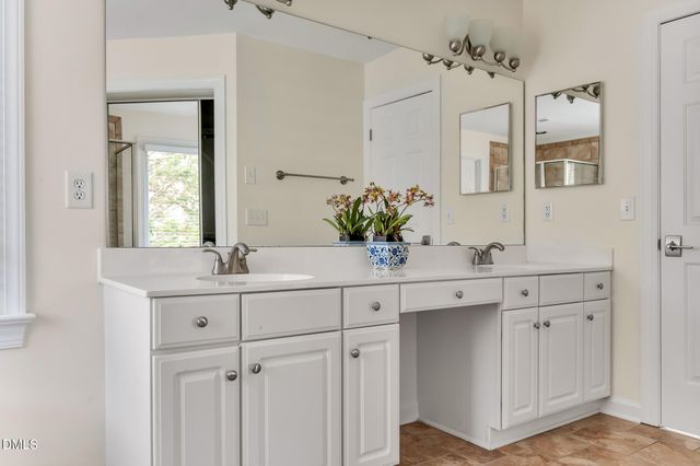 109 N Crabtree Knolls, Chapel Hill, NC 27514