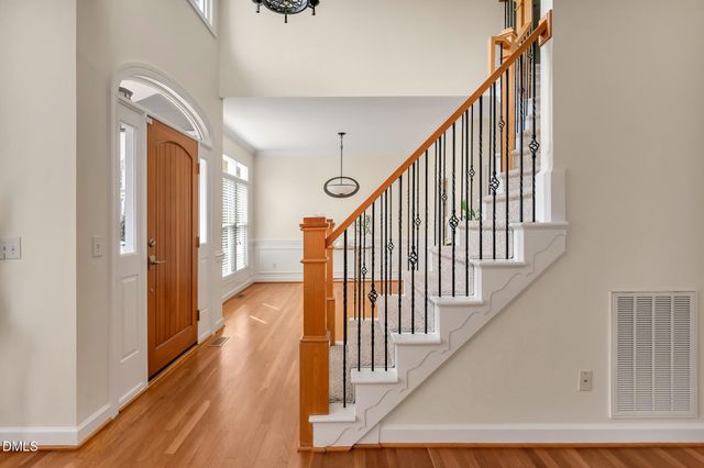 109 N Crabtree Knolls, Chapel Hill, NC 27514