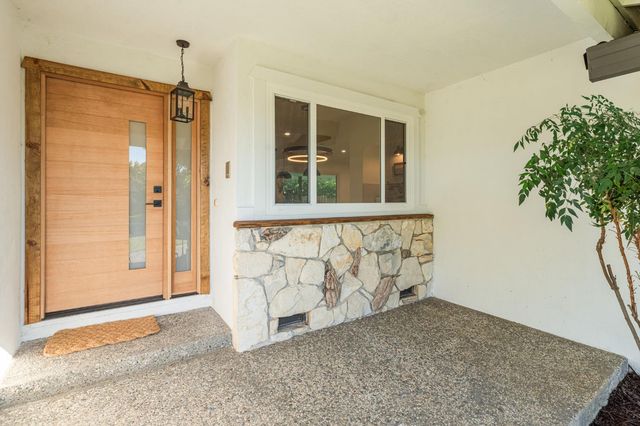 7341 S Land Park Dr, Sacramento, CA 95831