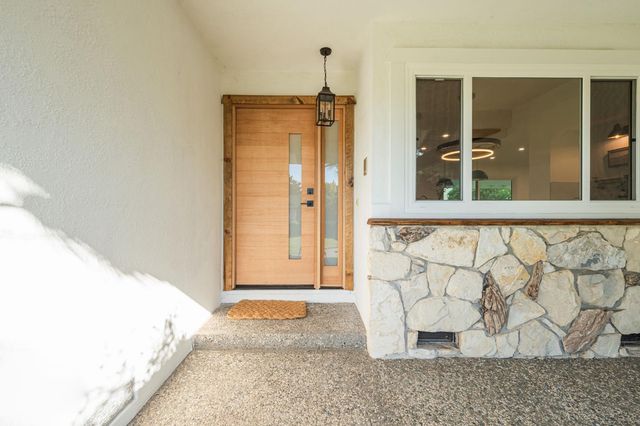 7341 S Land Park Dr, Sacramento, CA 95831