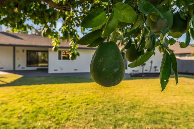 7341 S Land Park Dr, Sacramento, CA 95831