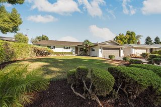 7341 S Land Park Dr, Sacramento, CA 95831