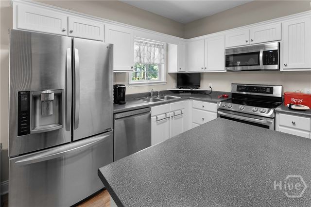 230 Landing Way, Richmond Hill, GA 31324