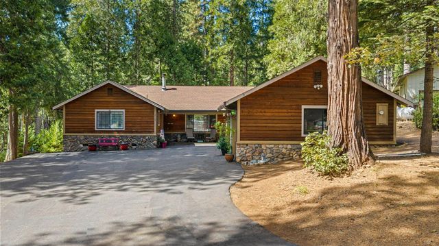 3719 Garnet Rd, Pollock Pines, CA 95726
