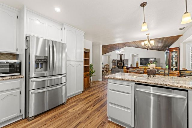 3719 Garnet Rd, Pollock Pines, CA 95726