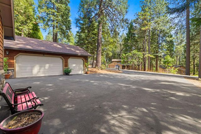 3719 Garnet Rd, Pollock Pines, CA 95726